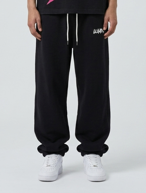 "SIGNATURE CORES" Sweatpants – Pitch Black